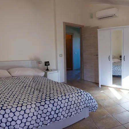 Alba Sarda إيغليزياس